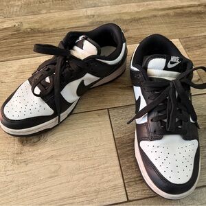 Nike Women's Sz 7 Dunk Low Black/ White Panda DD1503-101 Sneakers